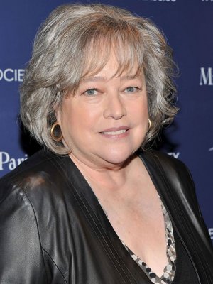 Kathy Bates: la famosa actriz de Hollywood luce irreconocible