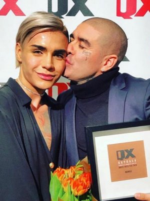 DJ Méndez recibe importante premio de la comunidad gay en Suecia