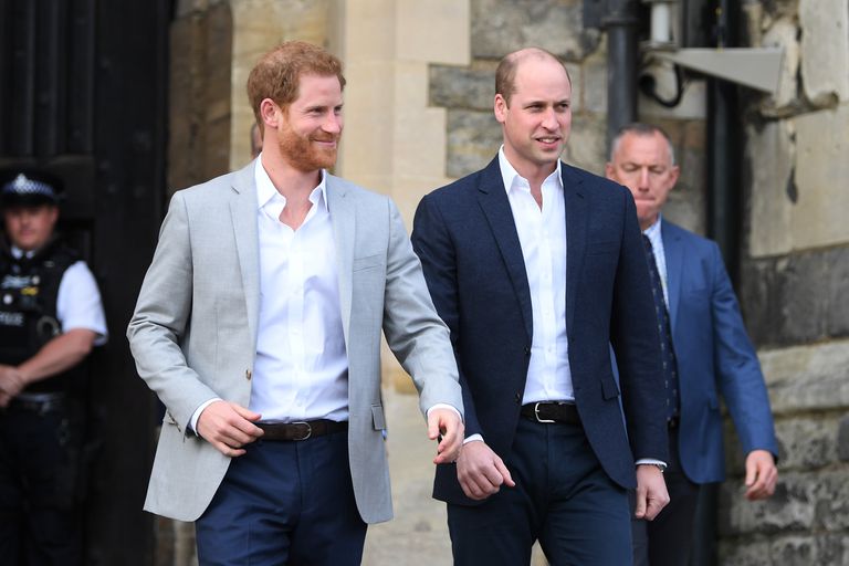 Corona británica: William y Harry toman caminos diferentes