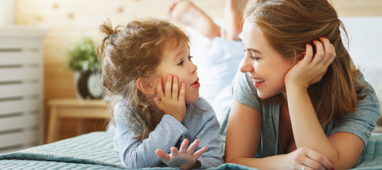 ¡Comprobado! Hablarle a tu hijo en dos idiomas lo hace más inteligente