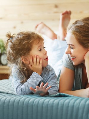 ¡Comprobado! Hablarle a tu hijo en dos idiomas lo hace más inteligente ¡Comprobado! Hablarle a tu hijo en dos idiomas lo hace más inteligente