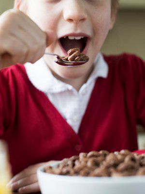 ¿Cómo elegir las colaciones adecuadas para los niños?