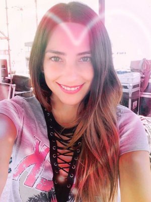 La sensual y elegante sesión de fotos de Daniela Castillo