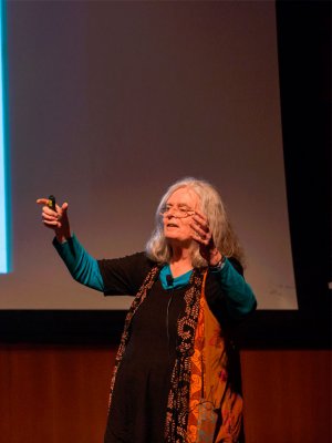 Karen Uhlenbeck, la primera mujer en ganar el 'Nobel' de las matemáticas