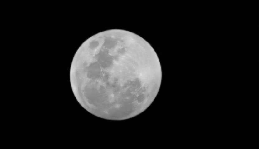 Foto de la luna tomada con Huawei p30 pro