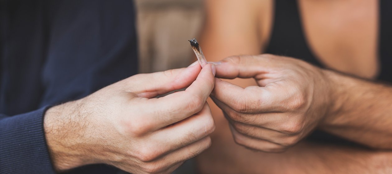 Highsexuales, hombres temporalmente gays luego de fumar marihuana