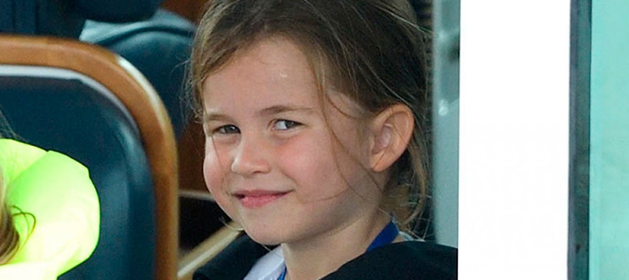Charlotte, la hija de Kate Middleton tuvo una divertida reacción en evento oficial