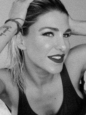 Reconocido cirujano analizó la rinoplastía de Wilma González Reconocido cirujano analizó la rinoplastía de Wilma González