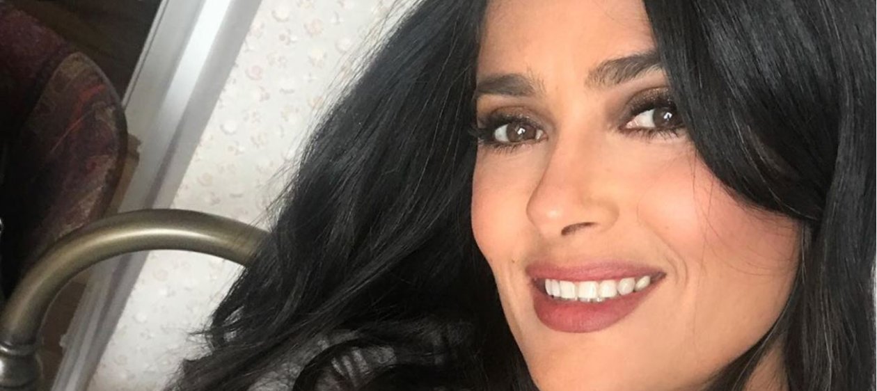 Salma Hayek presumió de su figura en su cumpleaños número 53