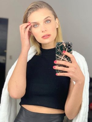 Foto del pasado de Pin Montané refleja el parecido con su hija