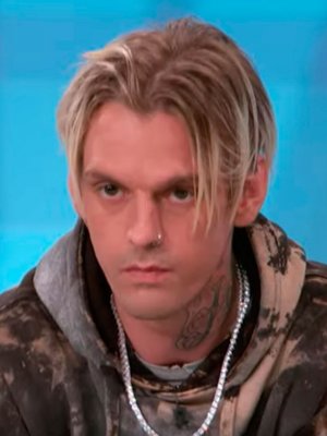 Aaron Carter canceló su gira y se declaró esquizofrénico Aaron Carter canceló su gira y se declaró esquizofrénico