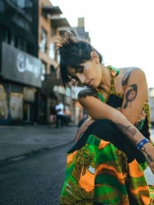 El potente mensaje de Anita Tijoux a los artistas chilenos en medio de la crisis social