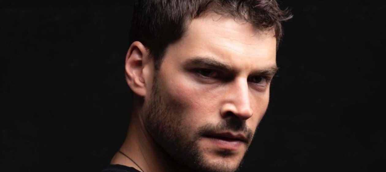 Akin Akinözü, el clon turco de Christian Grey