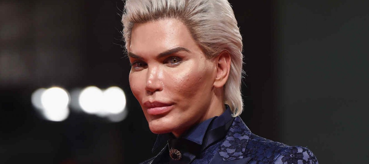 Ken Humano sorprende con su transición a Barbie