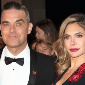 Robbie Williams y su esposa, Ayda Field le dieron la bienvenida a su cuarto hijo
Robbie Williams y su esposa, Ayda Field le dieron la bienvenida a su cuarto hijo