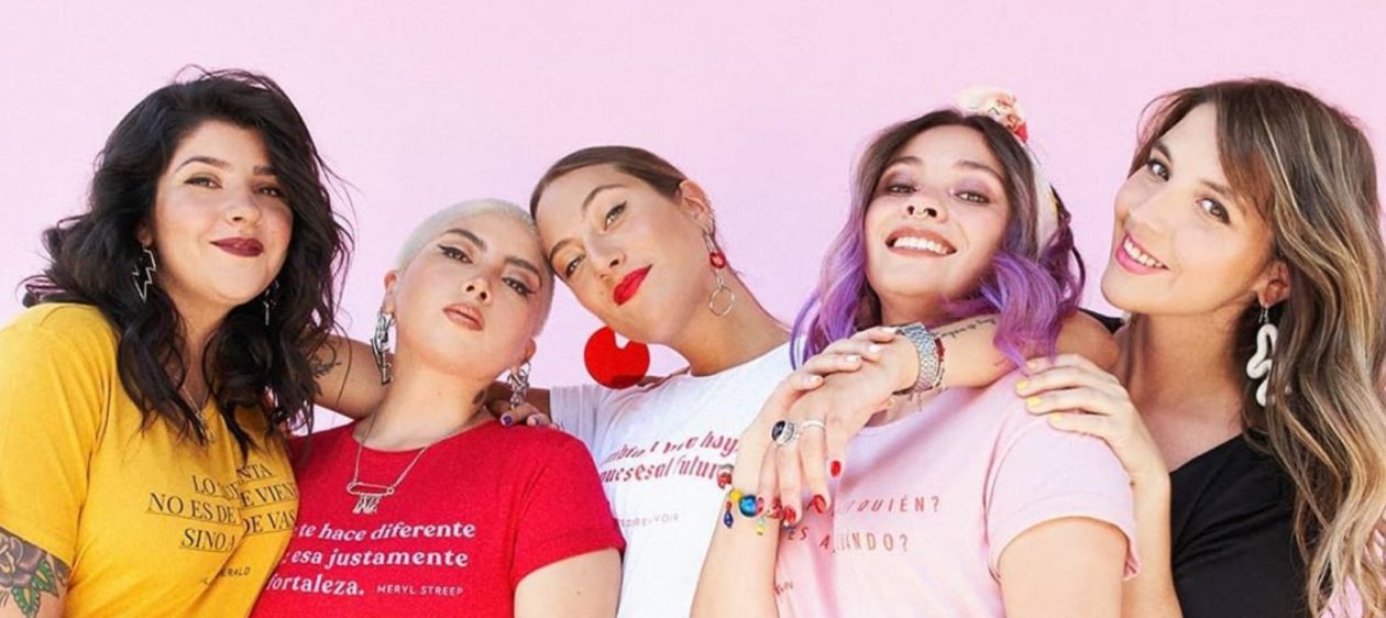 Tienda online y Mujeres Bacanas lanza colección de ropa ad portas del 8M