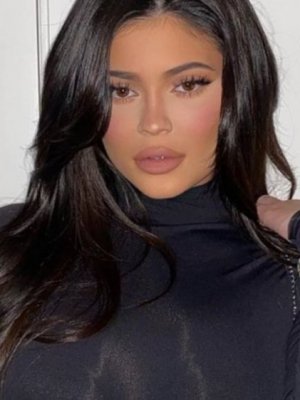 Kylie Jenner se defiende de usuarias que la trataron de gorda