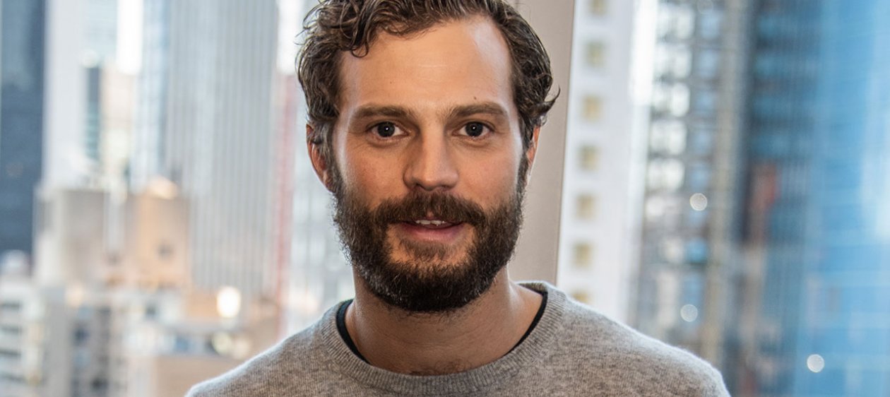 Jamie Dornan sorprendió con curioso atuendo escogido por sus hijas