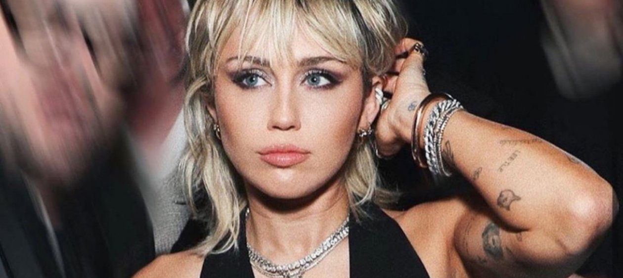Miley Cyrus se inspiró en líder de Blondie para su nuevo look