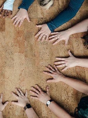 Comunidad “Mujeres Notables” estrenará el programa online 