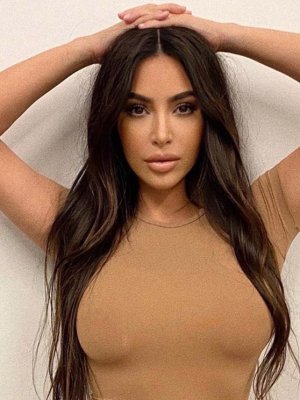 Pelirroja: Kim Kardashian estrena cambio de look