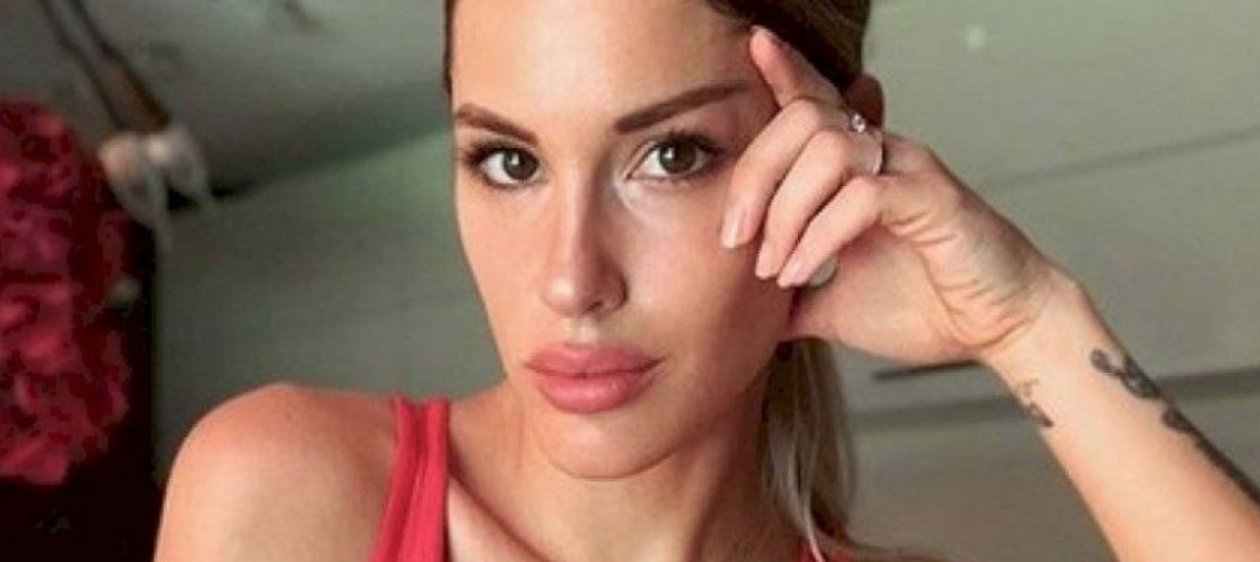 Gala Caldirola comparte romántico topless en Instagram junto a su hija y esposo