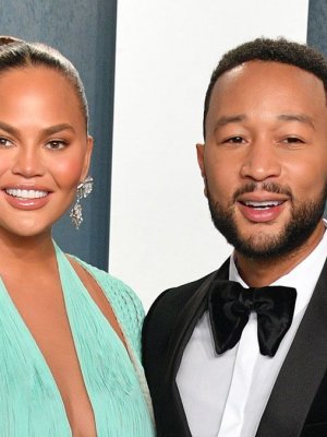 Chrissy Teigen y John Legend revelaron su tercer embarazo en el último videoclip del cantante