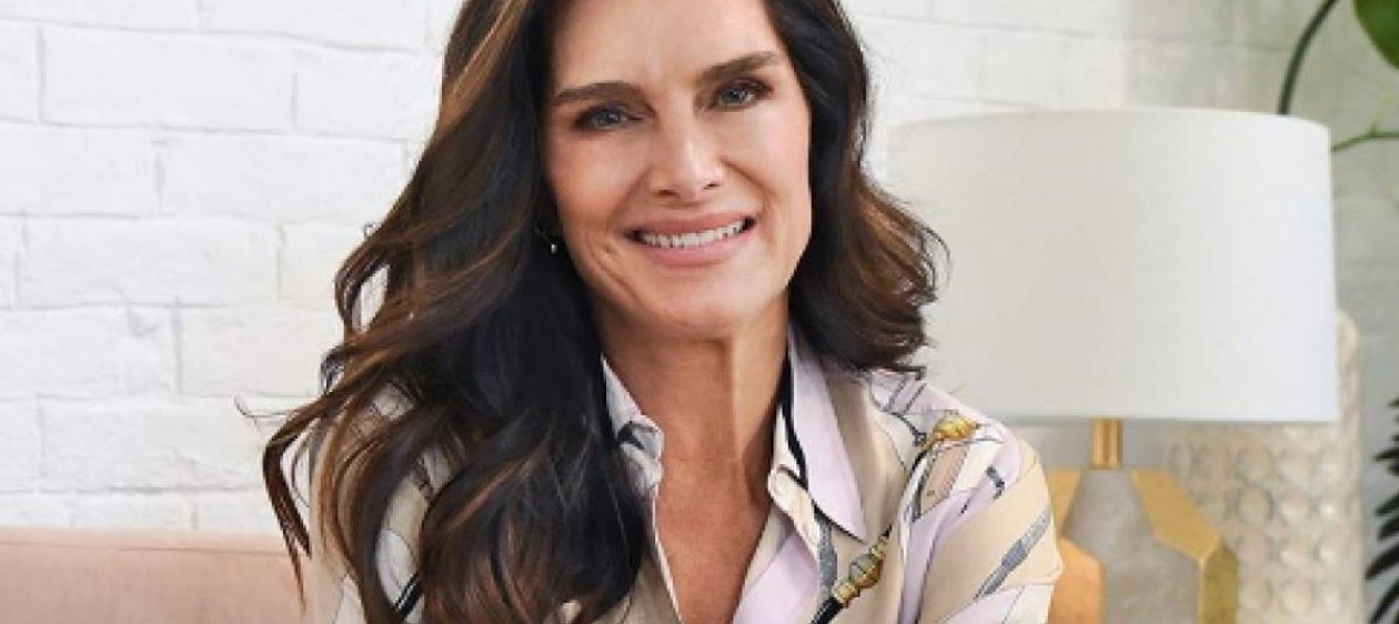 Las maravillas que logra Brooke Shields con una silla