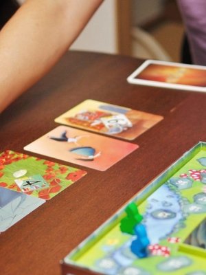 Dixit Chilean Way: El popular juego surrealista arremete con campaña local