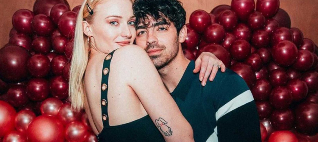 Joe Jonas impacta por su renovado look