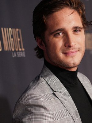 Las llamativas pintas con la que Diego Boneta se pasea por Venecia