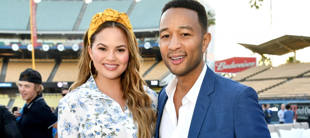 Chrissy Teigen es hospitalizada por complicaciones en su tercer embarazo