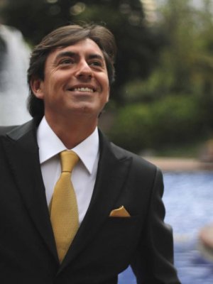 Claudio Fariña se reinventó con trabajo en restorán peruano