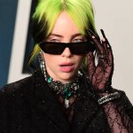 Billie Eilish responde a quienes la criticaron por usar ropa ajustada