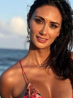 ¡Bikinazo! Pamela Díaz se luce en paradisíacas vacaciones con Jean Philippe Cretton