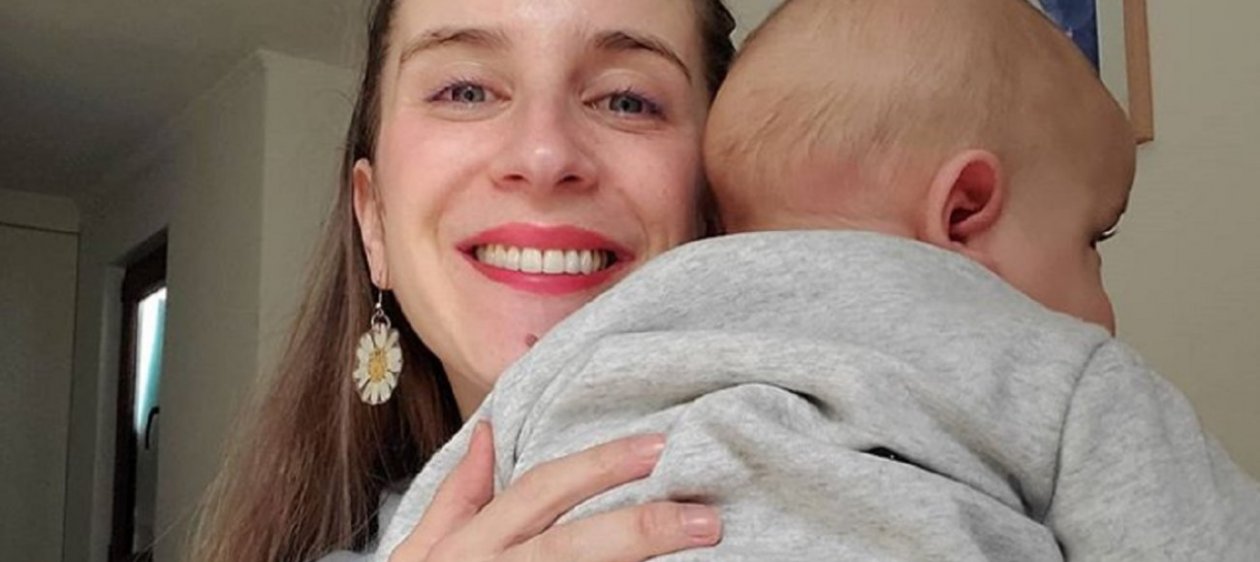 Alison Mandel evidencia la realidad de la maternidad con fotografía sin filtro