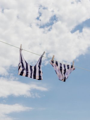 ¡Prepárate para el verano! Tips para lavar tu ropa de baño en casa