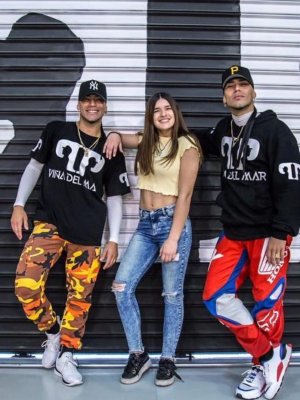 Emilia, la desconocida hermana menor de los Power Peralta