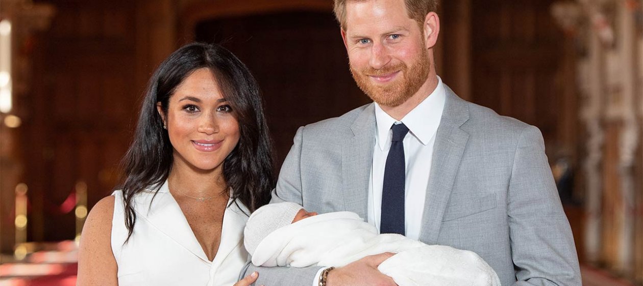 Meghan Markle y el príncipe Harry revelaron postal navideña y evidenciaron lo grande que está Archie