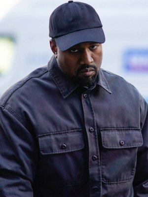 ¡Nueva foto! Kanye West ya no usa su clásico anillo de matrimonio