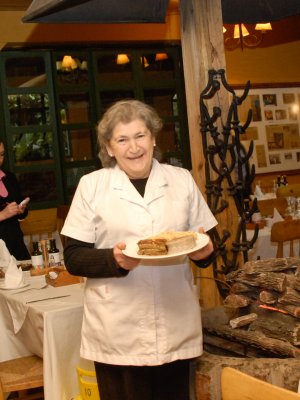 Famosos despiden a Doña Tina, cocinera chilena que se fue hoy a los 82 años