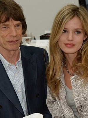 Hija modelo de Mick Jagger es la nueva representante de las mujeres de espíritu libre