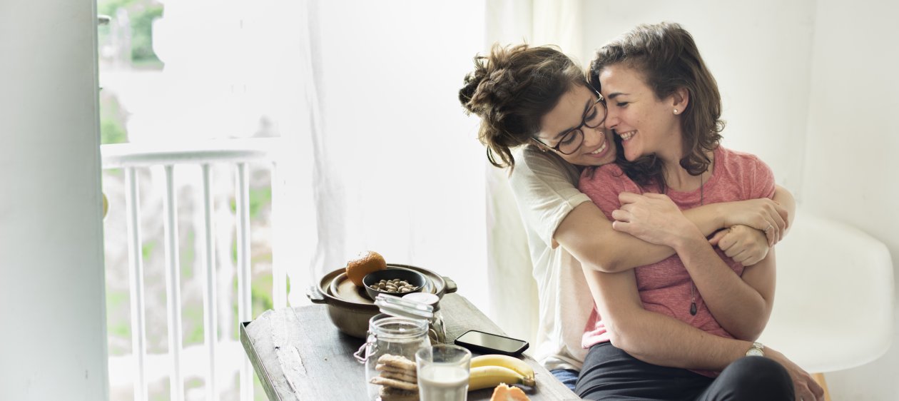 Parejas de mujeres pueden ser madres