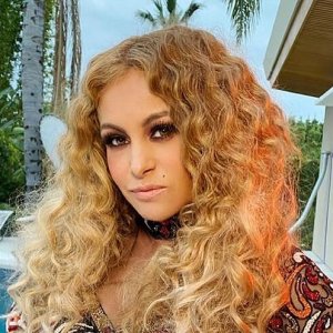 Paulina Rubio cometió un simpático error al momento de ir a vacunarse contra el Covid-19
Paulina Rubio cometió un simpático error al momento de ir a vacunarse contra el Covid-19