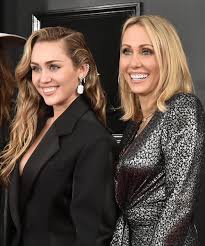 Así es la mansión de Miley Cyrus decorada por su madre Tish Cyrus