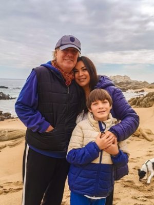 Hijo de Marlén Olivarí invitó a los viñamarinos a votar por su mamá