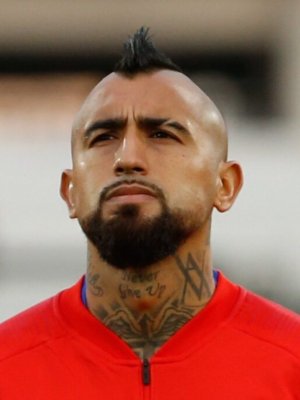 ¡Más pruebas! Filtran fotos y conversaciones de Arturo Vidal sobre supuesto encuentro con modelo chilena