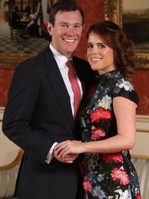 ¿Qué hacía el esposo de la princesa Eugenia de York en un yate con tres modelos en topless?