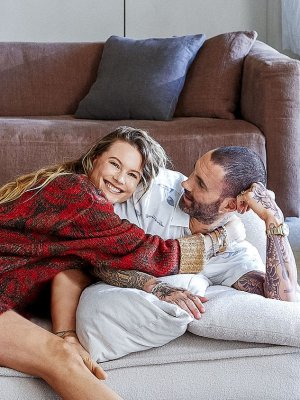 Adam Levine y Behati Prinsloo abren las puertas de su casa a prestigiosa revista de arquitectura