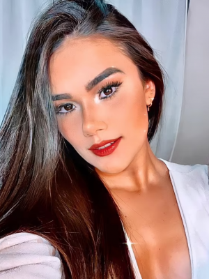 Miss brasileña muere a los 21 años tras compleja cirugía